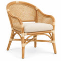 Chaise à accoudoirs ajourés et coussin clair, beige